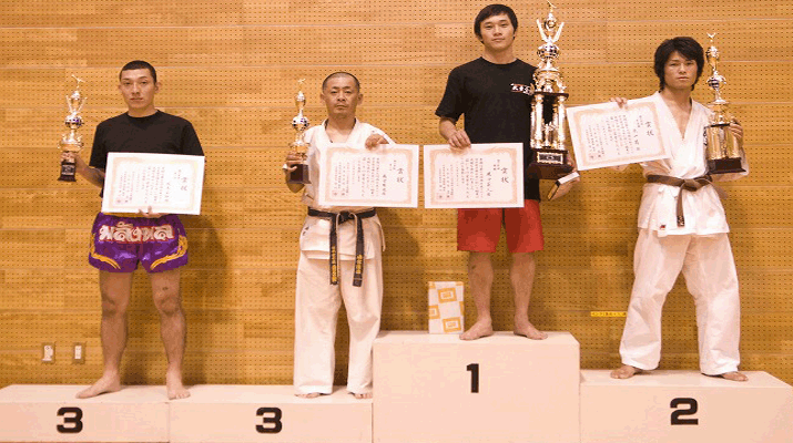 ��15�񐼓��{�O���[�u���I�茠���