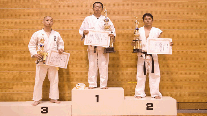 ��15�񐼓��{�O���[�u���I�茠���