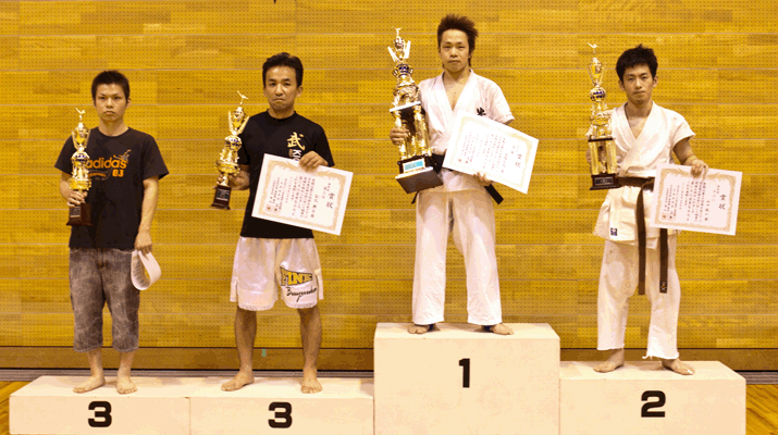 ��16�񐼓��{�O���[�u���I�茠���