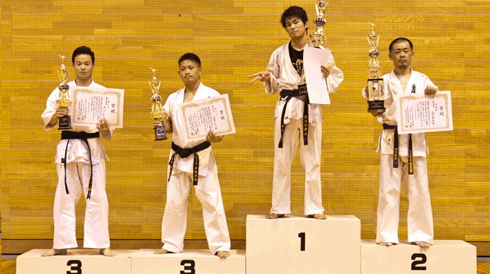 ��16�񐼓��{�O���[�u���I�茠���