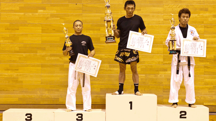 ��16�񐼓��{�O���[�u���I�茠���