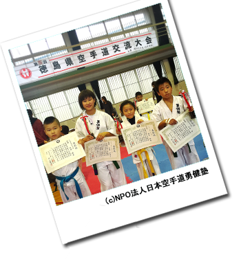 ��5�񓿓�����蓹�𗬑��